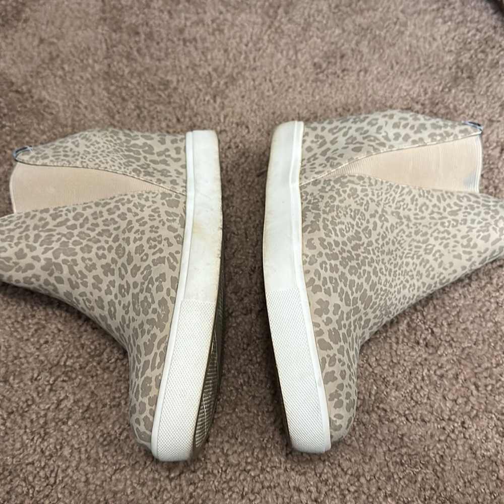 Coconuts by Matisse Lure Leopard Wedge Sneaker. Great Condition! ⭐️ - Picture 7 of 9